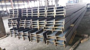 Read more about the article KEUNTUNGAN PENGGUNAAN BESI H-BEAM DIBANDINGKAN JENIS BESI KONSTRUKSI LAINNYA