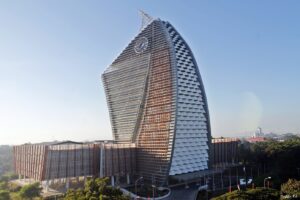 Read more about the article MENARA PINISI: SIMBOL MARITIM DAN KEBANGGAAN MAKASSAR