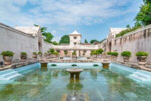 Read more about the article TAMAN SARI YOGYAKARTA: SEBUAH SEJARAH DI TENGAH KOTA
