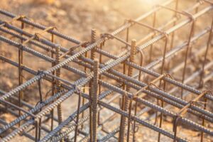 Read more about the article KELEMAHAN DAN BATASAN PENGGUNAAN BETON ULIR DALAM PROYEK KONSTRUKSI
